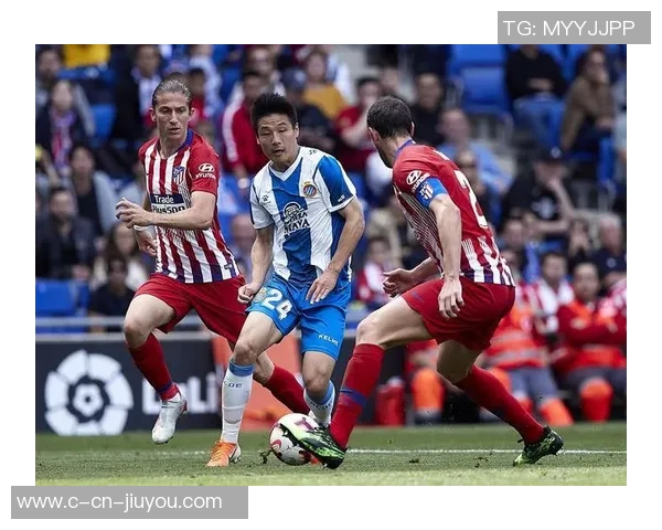 维拉利尔迎战特拉维夫力争主场胜利展现强劲实力